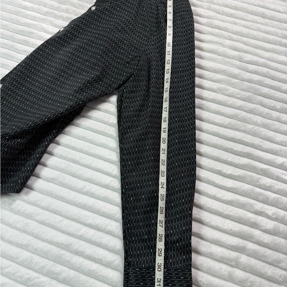 H&M Black and White Patterned Casual Shirt - Picture 12 of 13